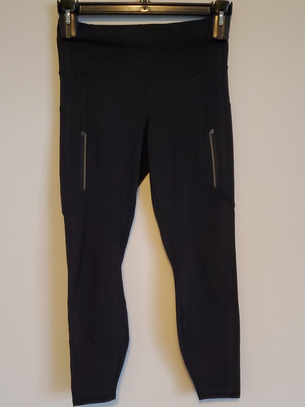 Athleta Black Rainier 7/8 Unbrushed  Leggings